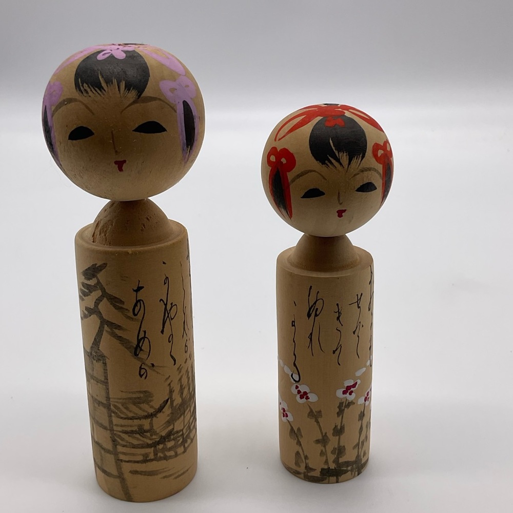 TWO VINTAGE WOOD JAPANESE KOKESHI DOLLS